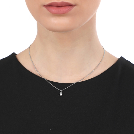 Fashionable.Me Silver Chain Necklace With Small Drop Motif-