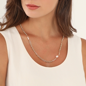 The Chain Addiction short chain gold plated necklace with two pearls-