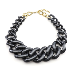 Impress Me chunky chain necklace in black-