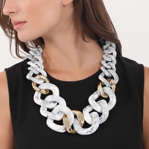 Impress Me II chunky chain necklace in white and gold-