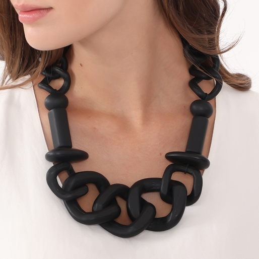 Impress Me necklace with irregular matte black motifs -