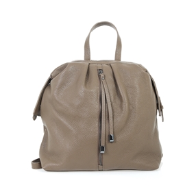 Lady Traveller Medium Leather Backpack-