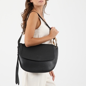 Fab n’ Classy black leather shoulder bag with lid-